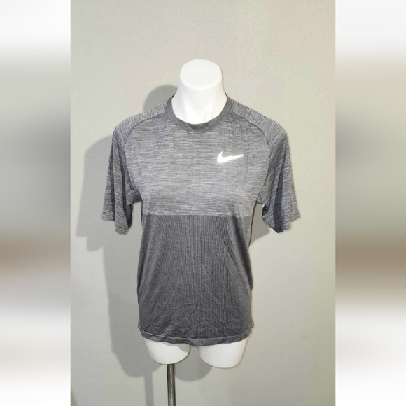 Nike Tops - NIKE Running Dri-Fit Short Sleeve Women's Size Small